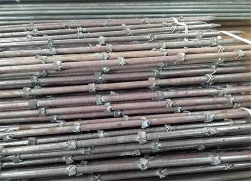 十月田镇隧道钢花管